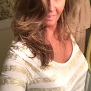 White top w/horizontal Gold stripes